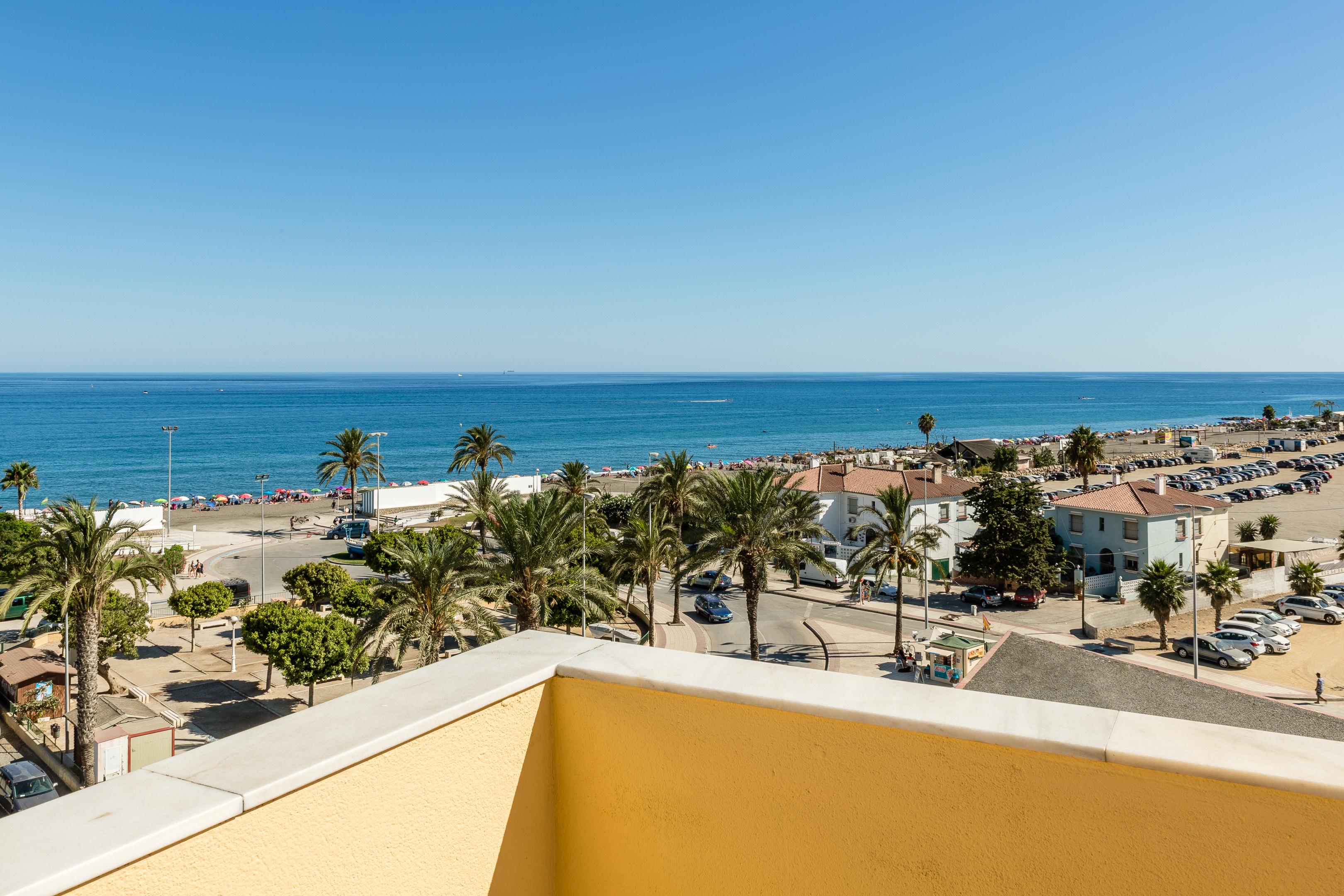 Bq Andalucia Beach Hotel Torre Del Mar Exteriör bild